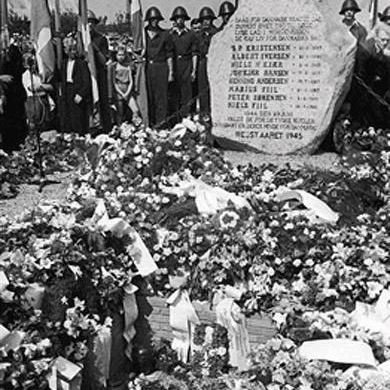 Bisættelsen i Hvidsten i 1945