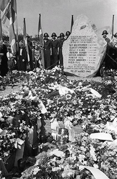 Bisættelsen i Hvidsten i 1945